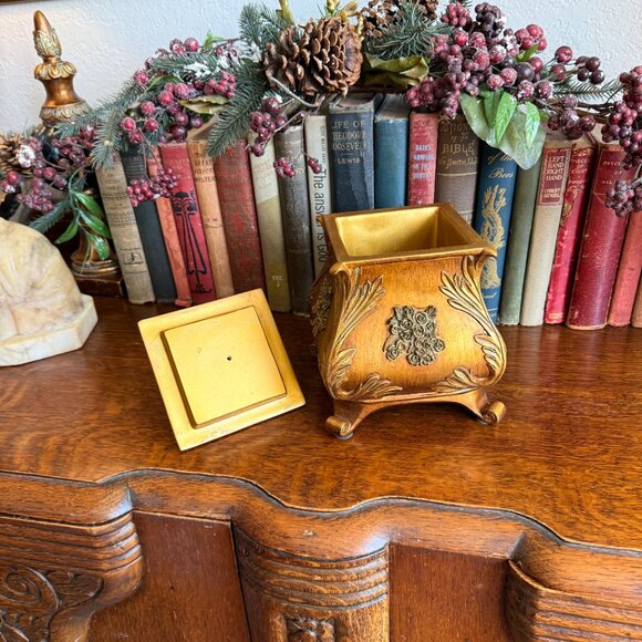 Large Vintage Ornate Heavy Trinket Box - Picture 6 of 16